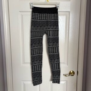 Geometric Black and Gray Print Leggings